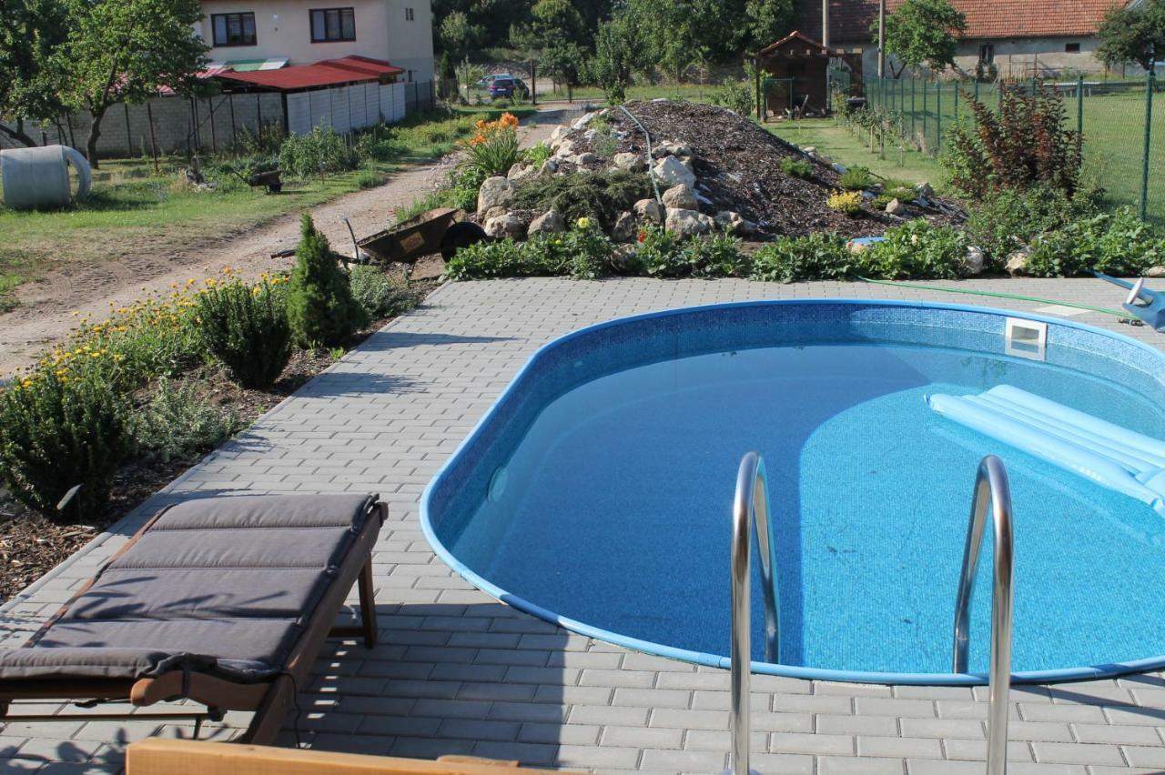 "U Capa" Krasny Apartman V Sedleci Седлец Экстерьер фото