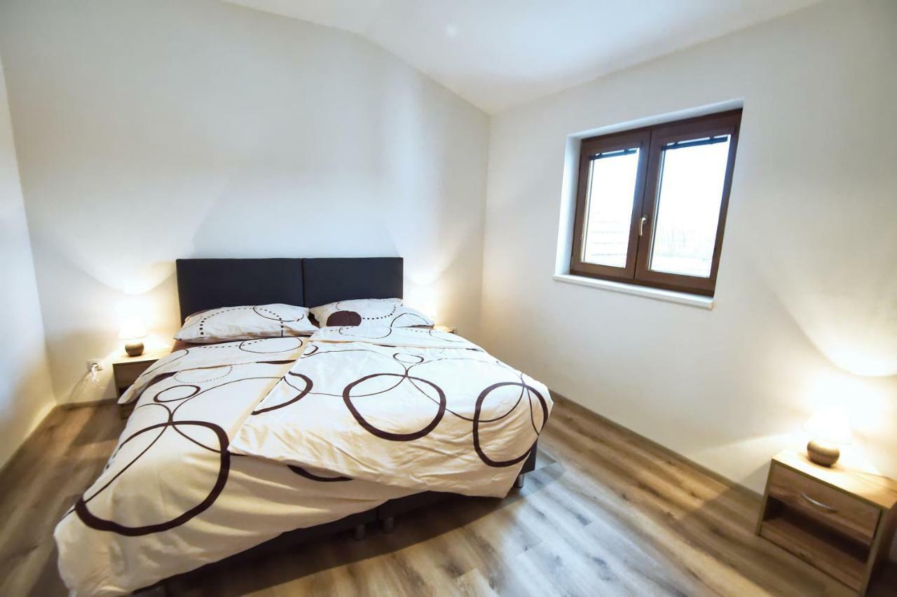"U Capa" Krasny Apartman V Sedleci Седлец Экстерьер фото