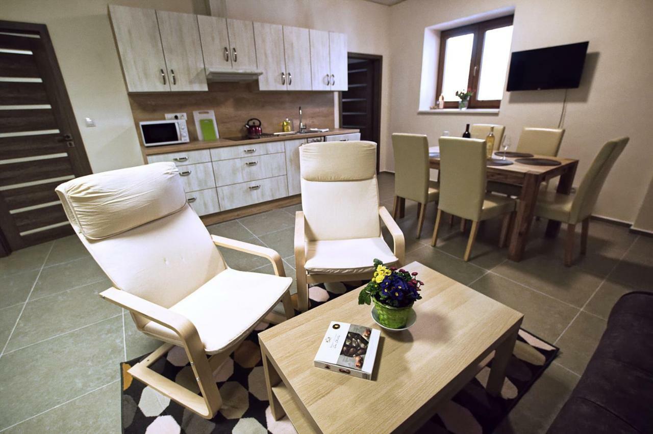 "U Capa" Krasny Apartman V Sedleci Седлец Экстерьер фото