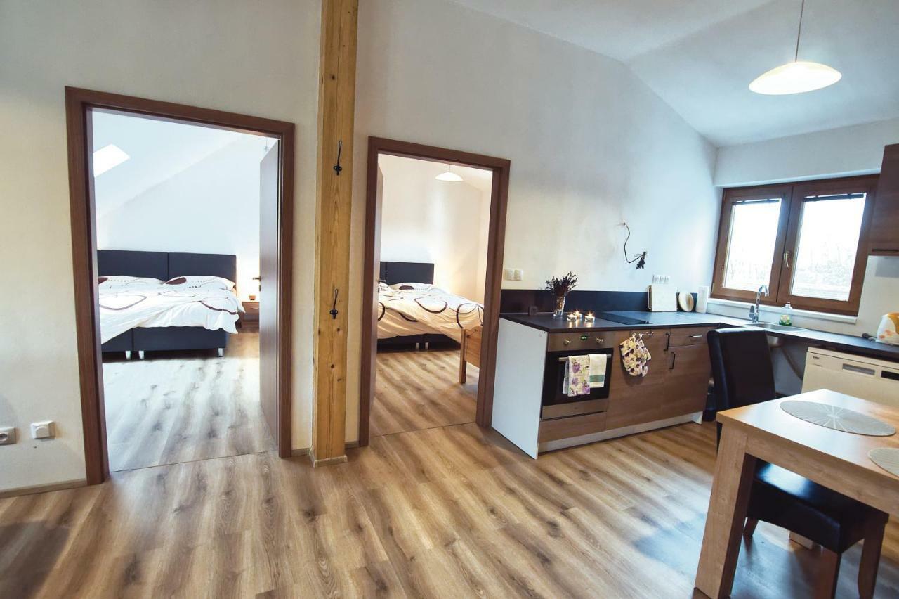 "U Capa" Krasny Apartman V Sedleci Седлец Экстерьер фото